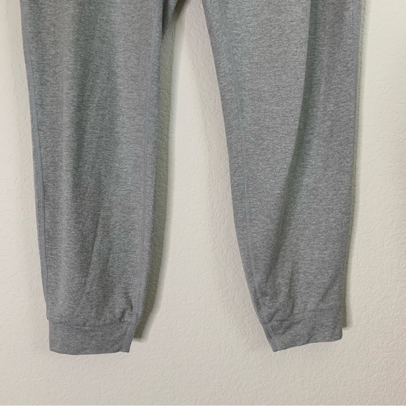 Vuori Womens light gray performance joggers drawstring pockets L - Picture 2 of 10